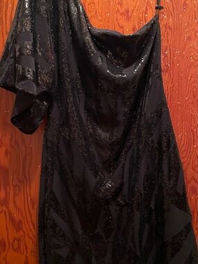 B. Smart Black Sequin One-Shoulder Dress